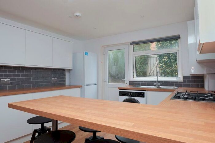 5 Bedroom Terraced House To Rent In Broadfields, Brighton, BN2