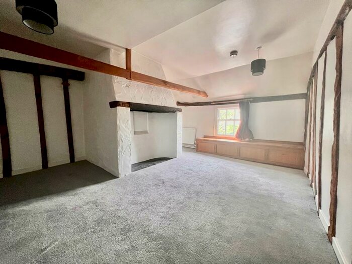 1 Bedroom Flat To Rent In The Hill, Northfleet, Gravesend, DA11