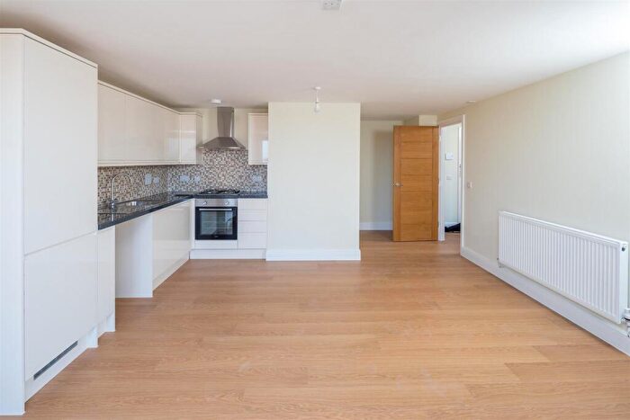 1 Bedroom Apartment To Rent In (Pet Friendly) Junction Road, Archway, N19