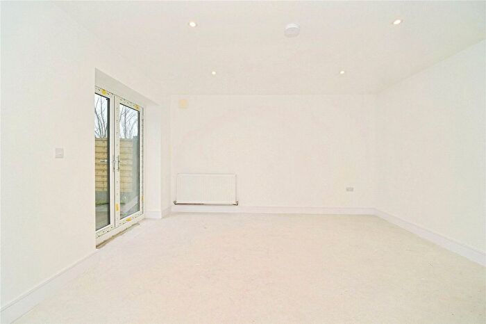 4 Bedroom Semi-Detached House For Sale In Albion Hall Place, Farnworth / Kearsley, Bolton, BL4