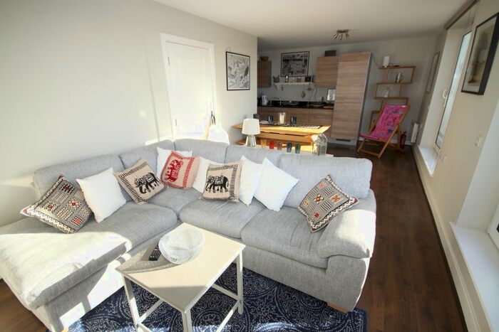 2 Bedroom Flat To Rent In Tarves Way, Greenwich SE10