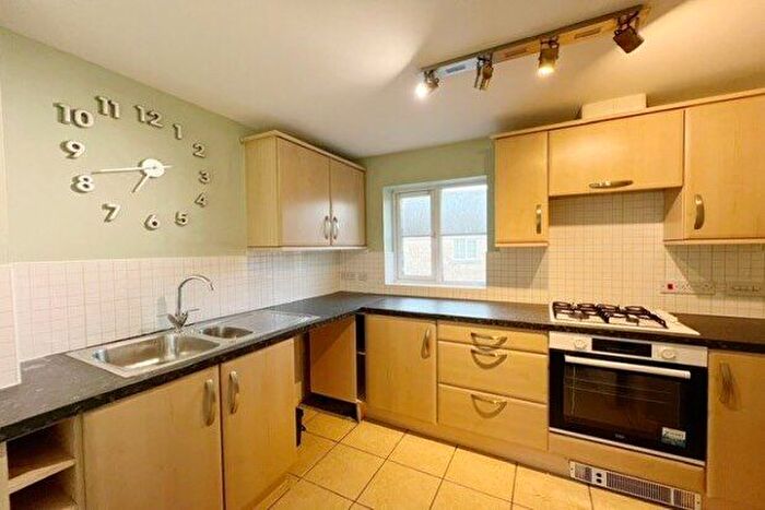 2 Bedroom Flat To Rent In Mayfly Road, Swindon, SN25