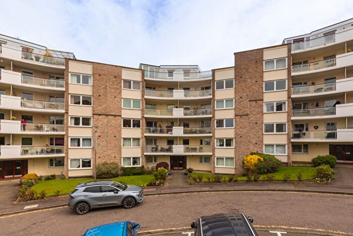 3 Bedroom Flat For Sale In / Orchard Brae Avenue, Edinburgh, EH4