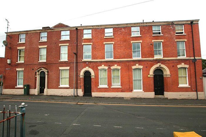 11 Bedroom Block Of Flats For Sale In Princes Street, Blackburn, BB2