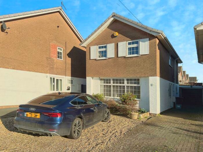 3 Bedroom Detached House To Rent In Norfolk Road, BS20