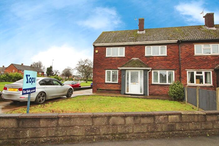 3 Bedroom Semi Detached House For Sale In Tetley Road, Scunthorpe, DN16