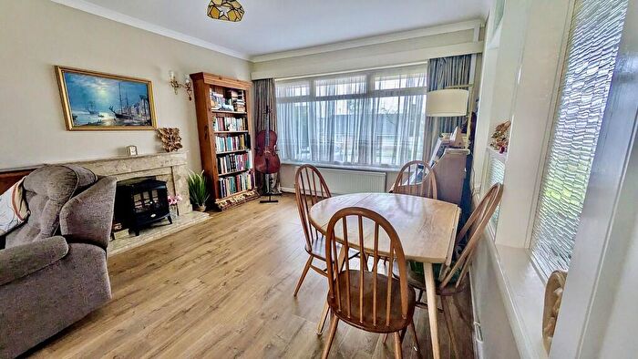 2 Bedroom Detached Bungalow For Sale In Orson Leys, Hillside, CV22