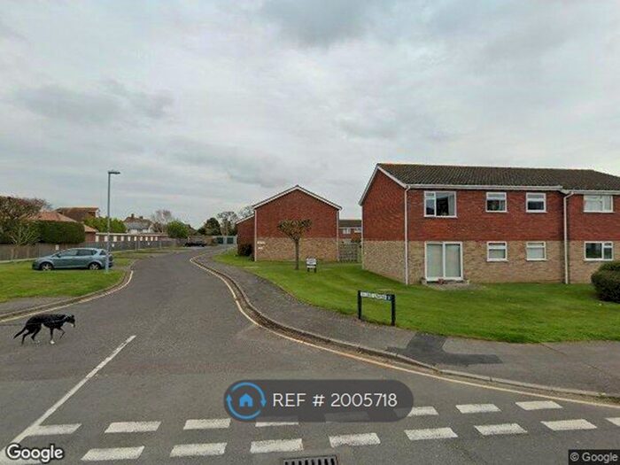 2 Bedroom Flat To Rent In The Lawns Waterford Road Highcliffe Dorset, Christchurch, BH23