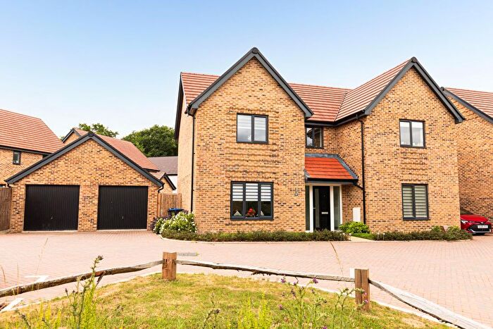 4 Bedroom Detached House For Sale In Gibby Road, Copthorne, RH10