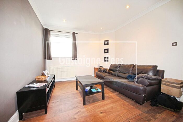 2 Bedroom Flat To Rent In Canbury Park Road, Kingston Upon Thames, KT2
