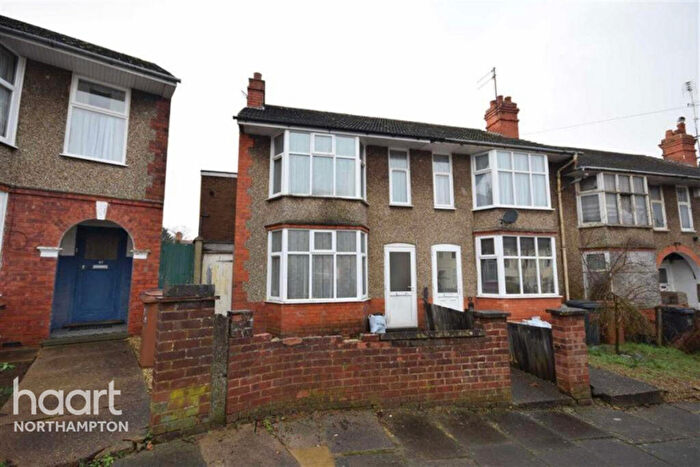 3 Bedroom Semi Detached House To Rent In Murray Avenue, Northampton, NN2