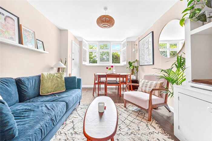 1 Bedroom Flat For Sale In Higham Hill Road, Walthamstow, London, E17
