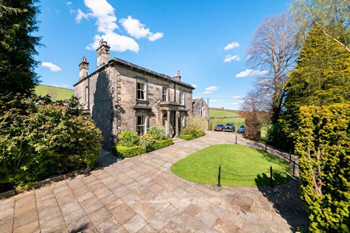 6 Bedroom Detached House For Sale In Field End Lane, Holmbridge, HD9