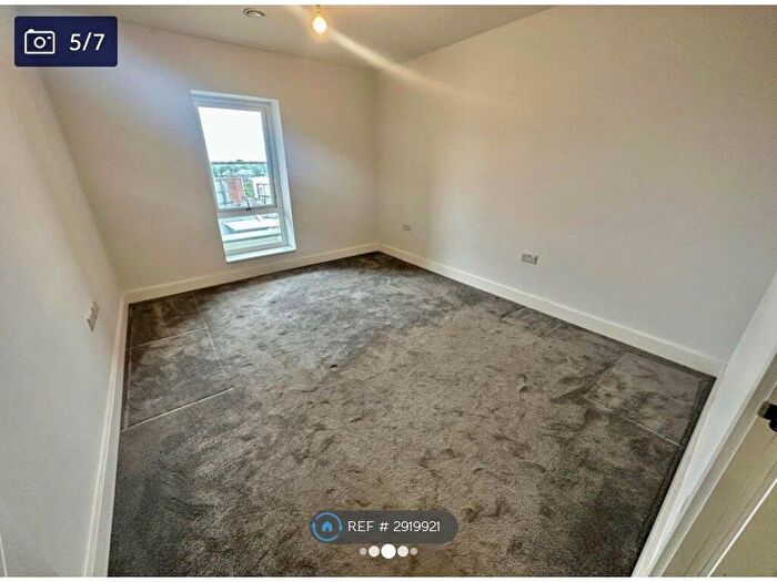 1 Bedroom Flat To Rent In Dominion Road, Southall, UB2