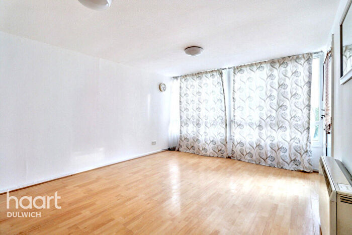 1 Bedroom Flat To Rent In Sylvan Road, London, SE19