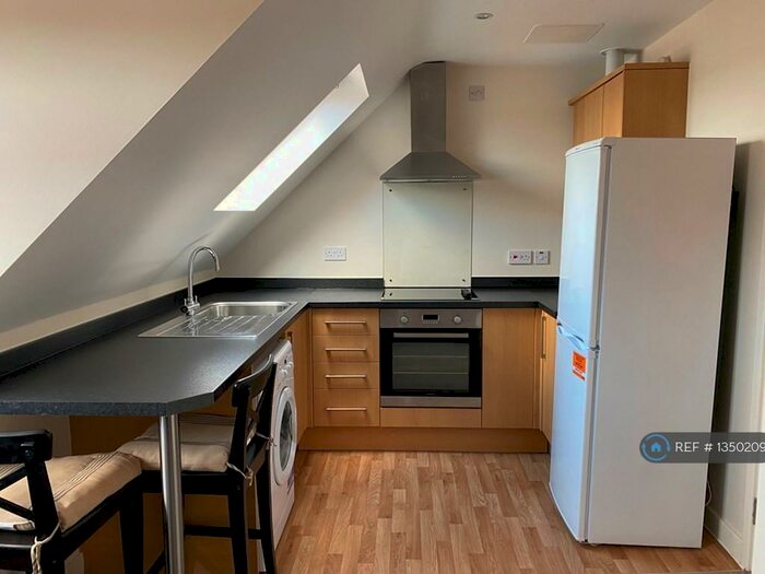 1 Bedroom Flat To Rent In Capstone Road, Bournemouth, BH8