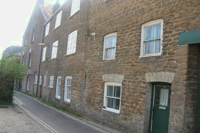 2 Bedroom Property To Rent In Rax Lane, Bridport, DT6