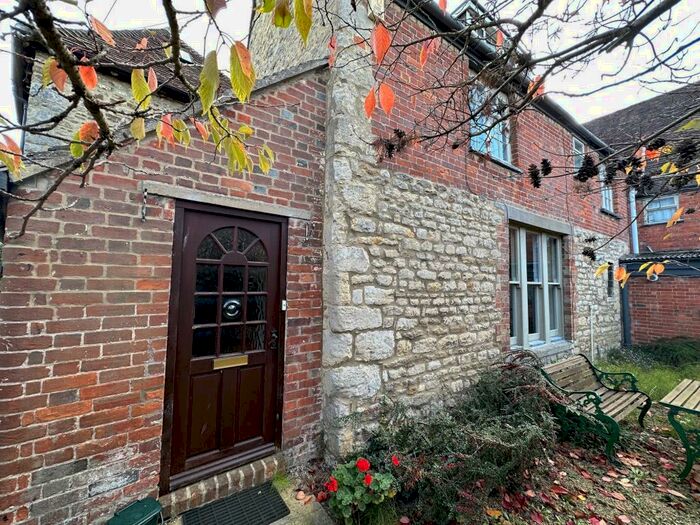 2 Bedroom Cottage To Rent In Rock Farm Lane, Sandford-on-thames, OX4