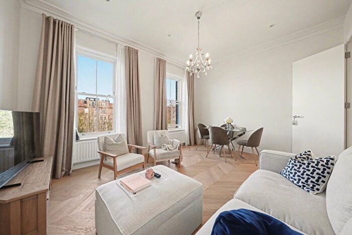 2 Bedroom Flat For Sale In Greencroft Gardens, South Hampstead, London, NW6