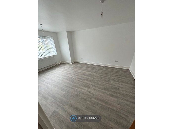 4 Bedroom Terraced House To Rent In Hunters Square, Dagenham, RM10