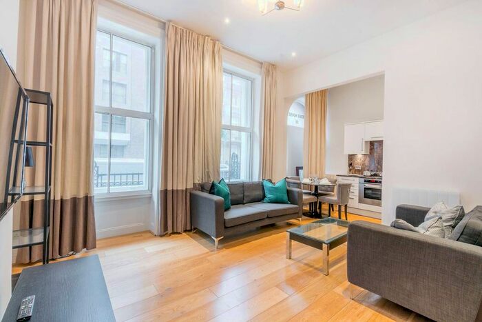 2 Bedroom Flat To Rent In Nottingham Place, Marylebone, London, W1U