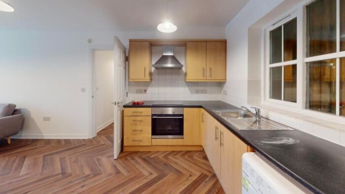 2 Bedroom Flat To Rent In Manor Park, London, SE13