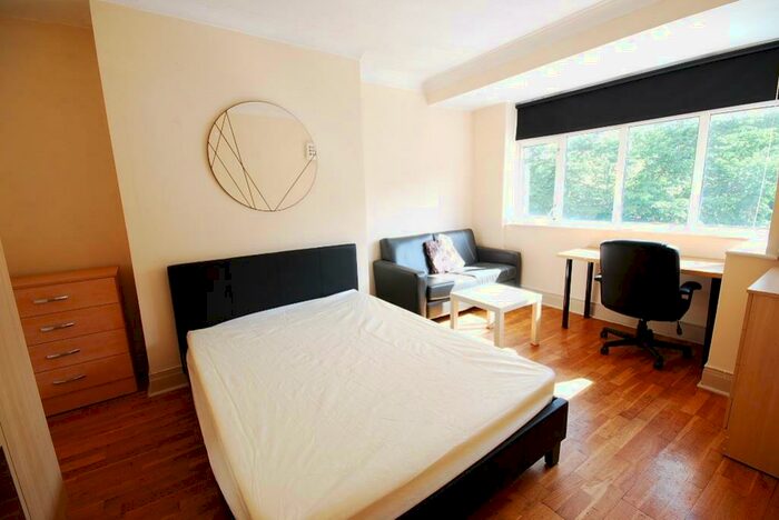 2 Bedroom Flat To Rent In Springbank Road, Sandyford, NE2