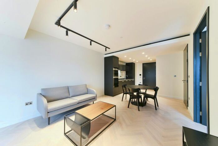 1 Bedroom Flat To Rent In Sun Street, Shoreditch, London, EC2A