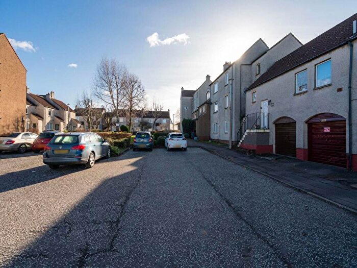 2 Bedroom Flat To Rent In South Gyle Road, Gyle, Edinburgh, EH12
