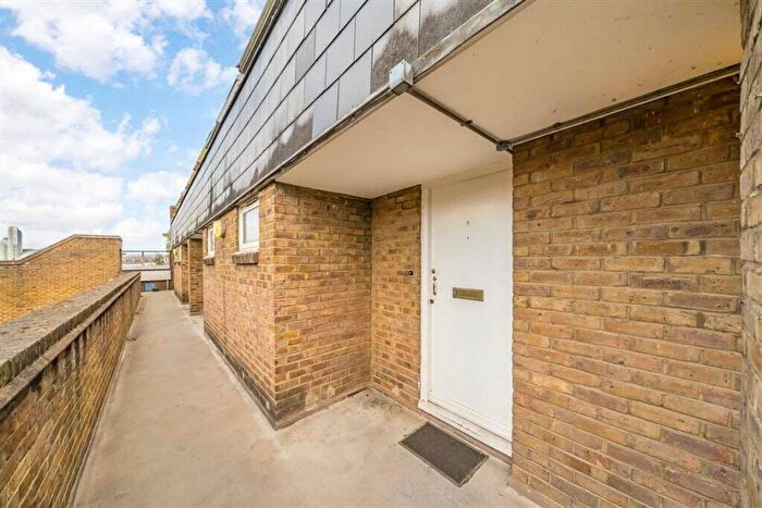 2 Bedroom Apartment For Sale In Cobourg Street, London, NW1