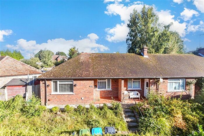 1 Bedroom Terraced Bungalow For Sale In Holtye Road, East Grinstead, West Sussex, RH19