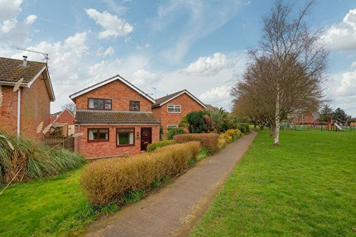 4 Bedroom Detached House For Sale In Fridaybridge Road, Elm, Wisbech, Cambs, PE14