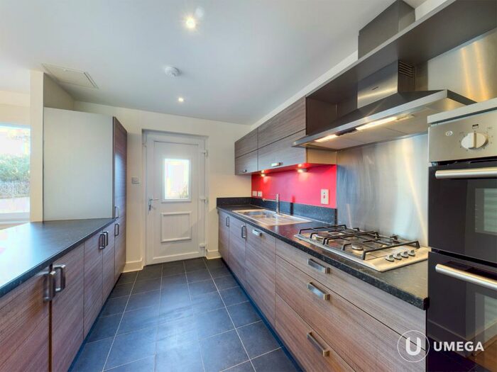 5 Bedroom Town House To Rent In Burnbrae Drive, East Craigs, Edinburgh, EH12