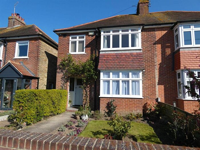 3 Bedroom Semi-Detached House To Rent In Green Lane, Broadstairs, CT10