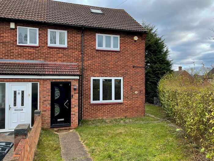 3 Bedroom Property To Rent In Dacre Gardens, Borehamwood, WD6