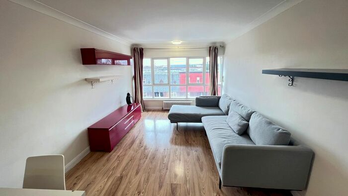 2 Bedroom Flat To Rent In Stourhead Gardens, London, SW20