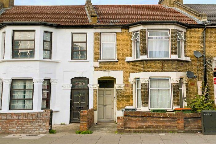 2 Bedroom Flat To Rent In Plashet Road, London, E13