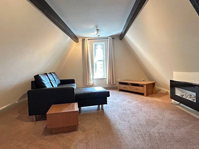 1 Bedroom Flat To Rent In Imperial Road, Huddersfield, HD3