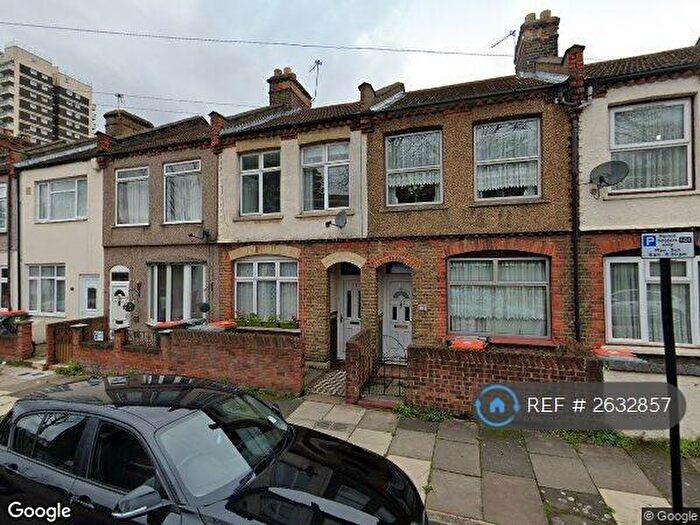 3 Bedroom Terraced House To Rent In Grenadier Street, London, E16