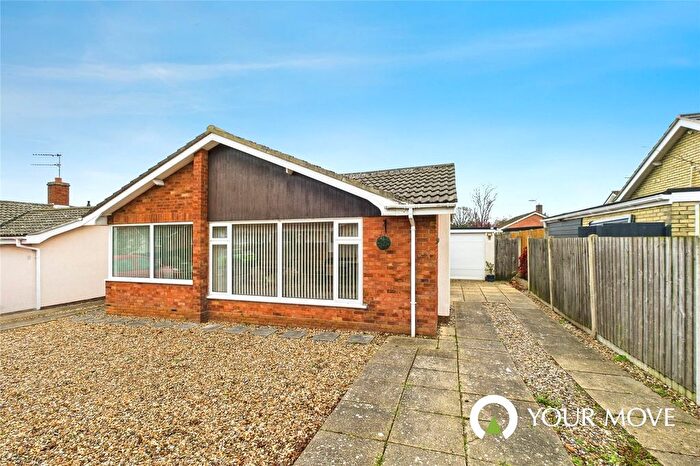 3 Bedroom Bungalow For Sale In Highland Drive, Worlingham, Beccles, Suffolk, NR34