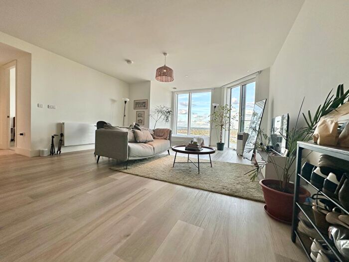 1 Bedroom Flat For Sale In Daneland Walk, London, N17