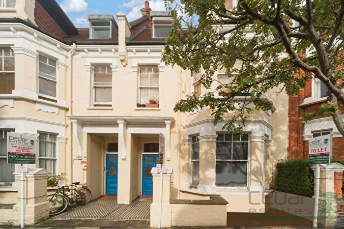 Flat To Rent In Inglewood Road, West Hampstead, NW6