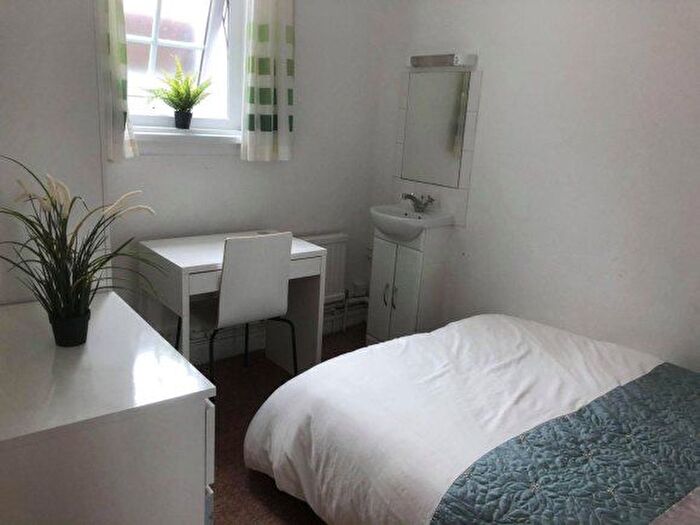 6 Bedroom Detached House To Rent In Cranes Park Avenue, Surbiton, Surrey, KT5