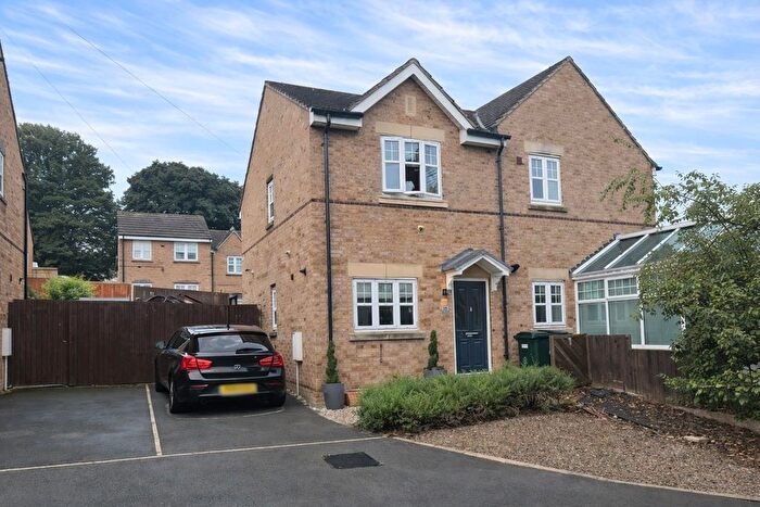 2 Bedroom Semi Detached House For Sale In Maynell Close, Idlethorp, Bradford, BD10