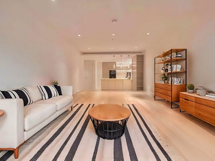 2 Bedroom Flat To Rent In White City Living, London, W12