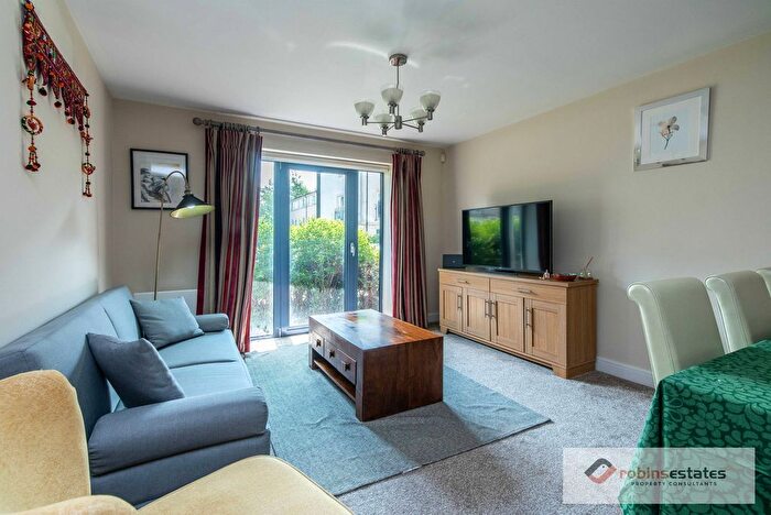 2 Bedroom Flat To Rent In Nottingham, NG7