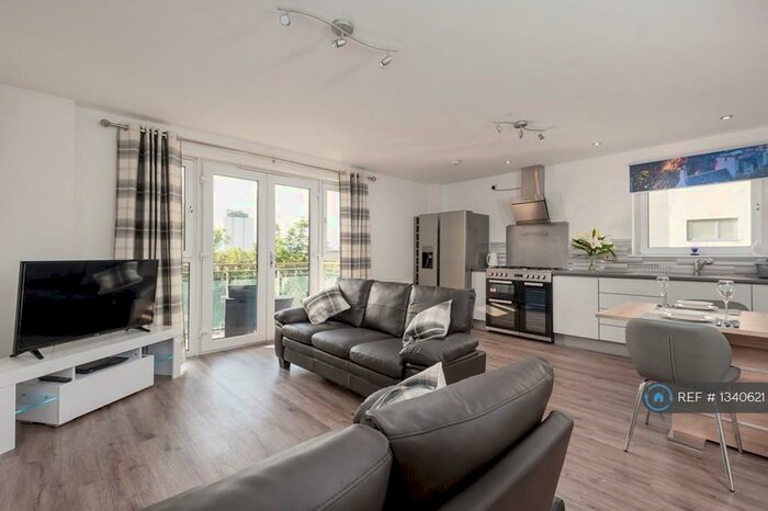 2 Bedroom Flat To Rent In Lindsay Road, Edinburgh, EH6