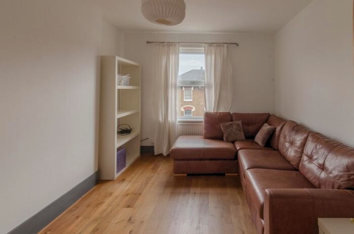 2 Bedroom Flat To Rent In Florence Road, London, N4