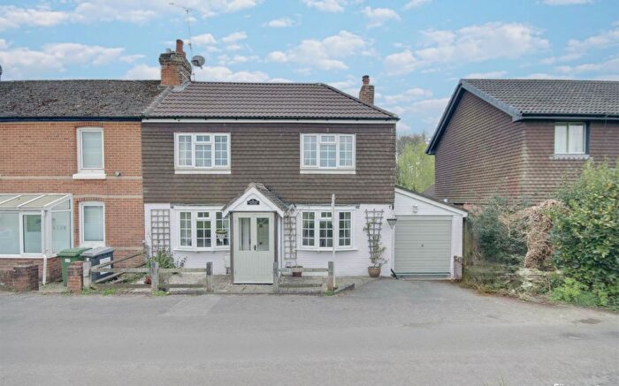 3 Bedroom Semi-Detached House For Sale In Tanfield Lane, Wickham, Hampshire, PO17