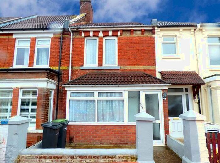 3 Bedroom House To Rent In Parham Road, Gosport, PO12